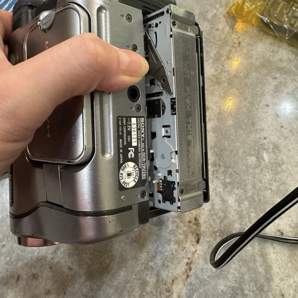 Sony Handycam DCR-TRV280 With Box Manual And Accessories Tested